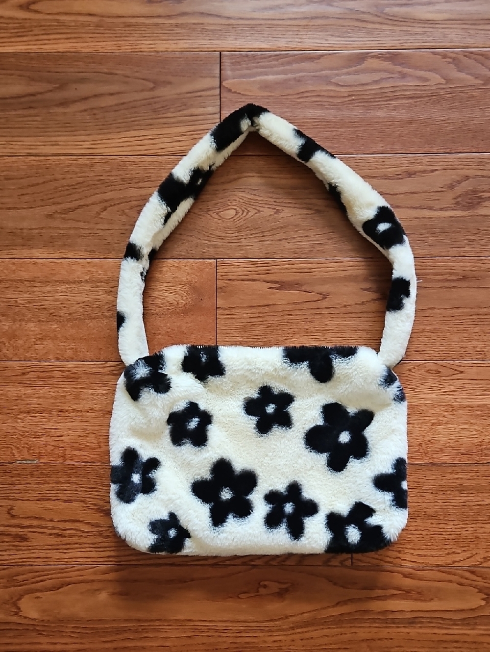 Faux Fur Flower Print Shoulder Bag in Black & Cream